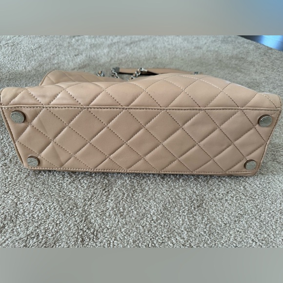 Michael Kors Purse - Picture 4 of 4